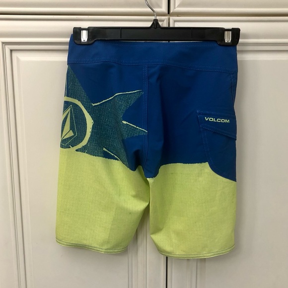 NWT Volcom Modtech boys board shorts - Picture 5 of 10
